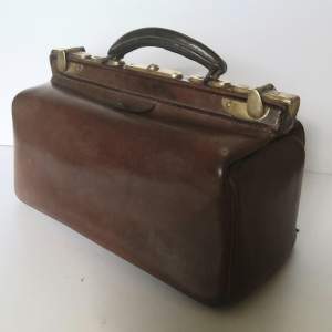 Antique Leather Gladstone Doctors Bag