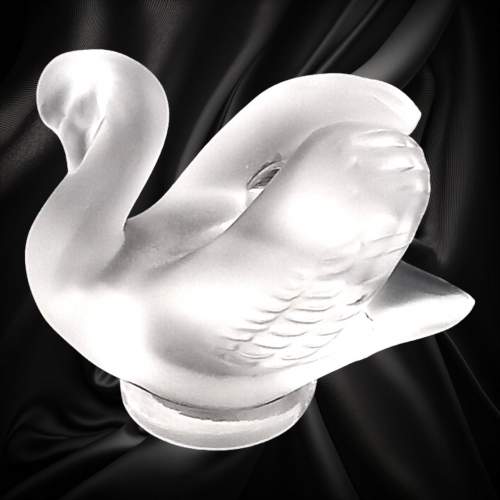 Lalique Crystal Glass Swan image-2