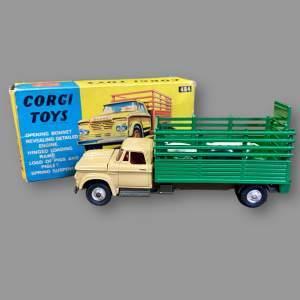 Corgi 484 Dodge Kew Fargo Livestock Transporter
