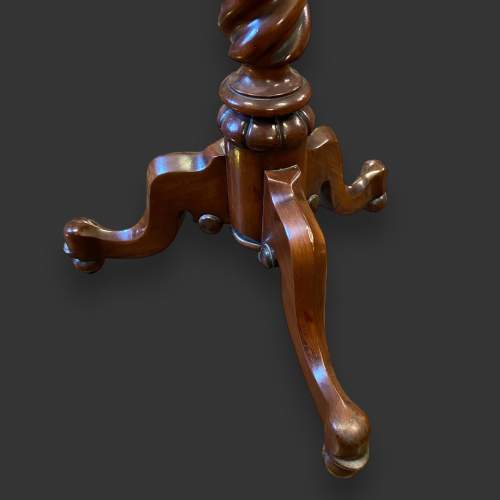 Fine Quality Victorian Walnut Occasional Table image-6