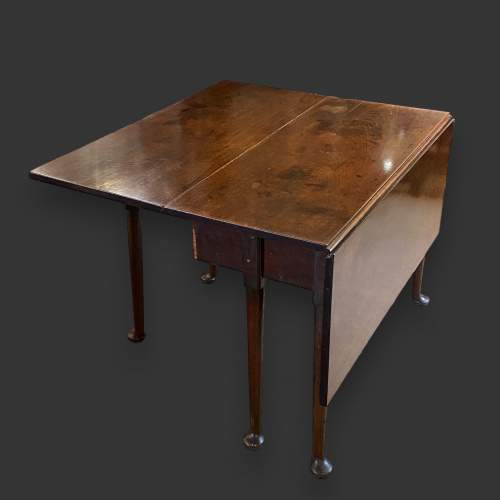 George II Mahogany Drop Leaf Table image-2