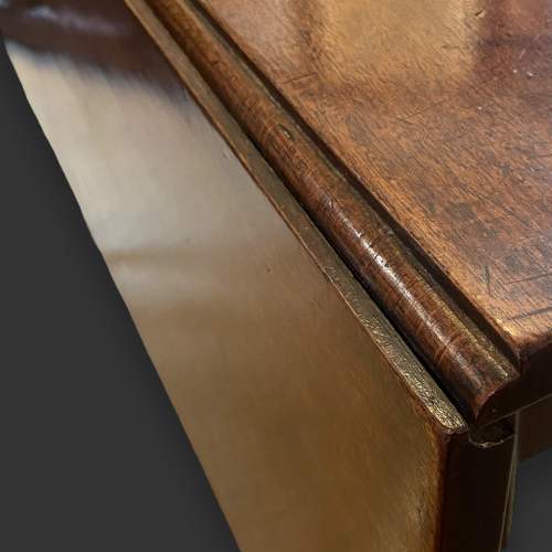 George II Mahogany Drop Leaf Table image-5