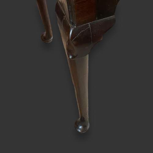 18th Century Mahogany Lowboy image-3