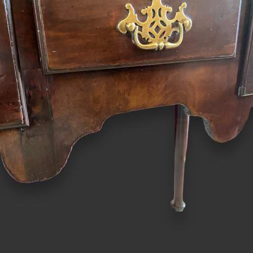 18th Century Mahogany Lowboy image-6