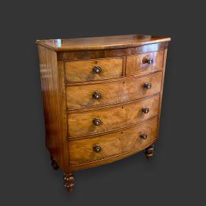 Late Victorian Bow Fronted Chest of Drawers