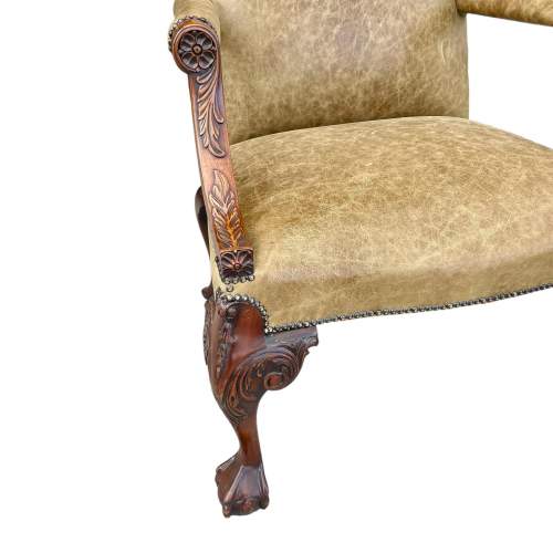 A Good Gainsborough Armchair image-3