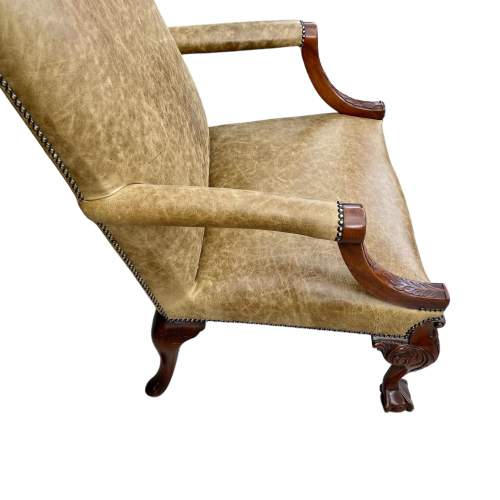 A Good Gainsborough Armchair image-4