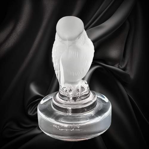 Lalique Crystal Glass Bird image-1