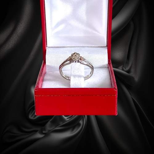 9ct White Gold Diamond Ring image-2