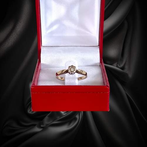 9ct Gold Diamond Ring image-1