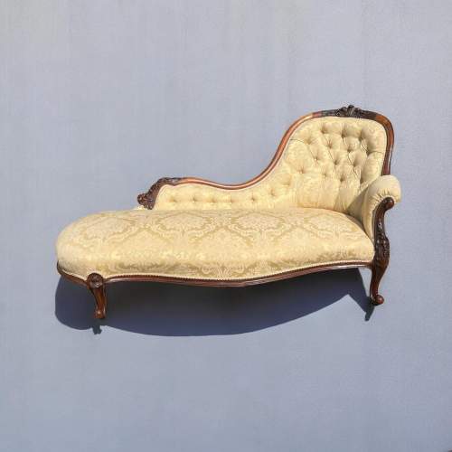 A Fine Quality Victorian Period Walnut Chaise Longue image-1