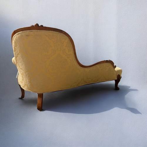 A Fine Quality Victorian Period Walnut Chaise Longue image-5