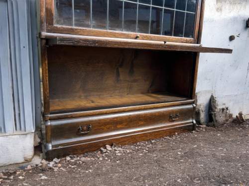 A Good Pair of Oak Globe Wernicke Bookcases image-6