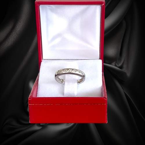 Platinum Diamond Ring image-2