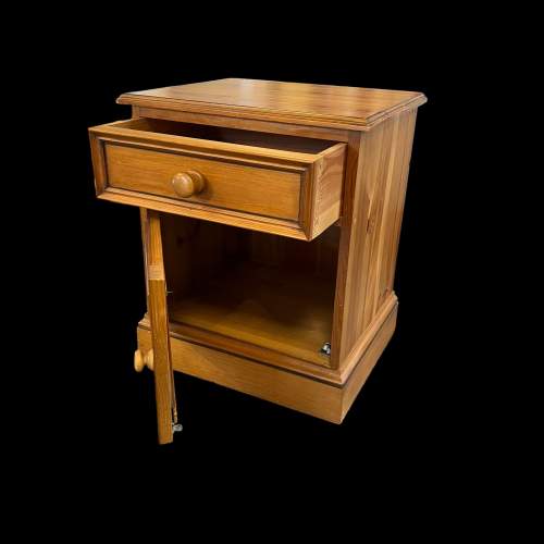 Solid Pine Bedside Chest image-2