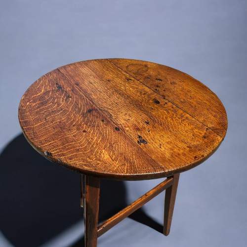 A Late 18th Century Oak Cricket Table image-2