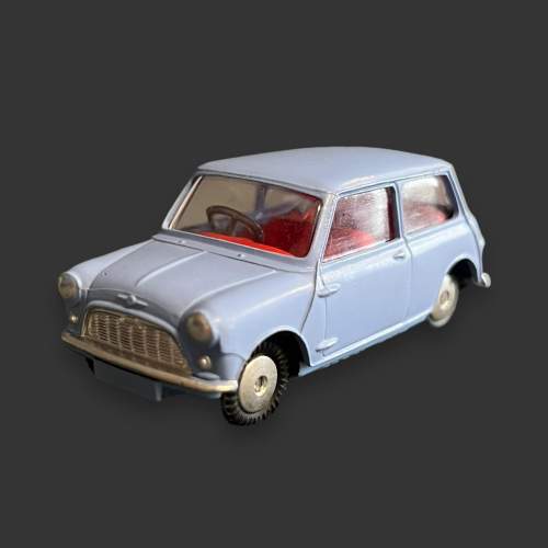 Corgi No. 226 Morris Mini Minor - Boxed image-2