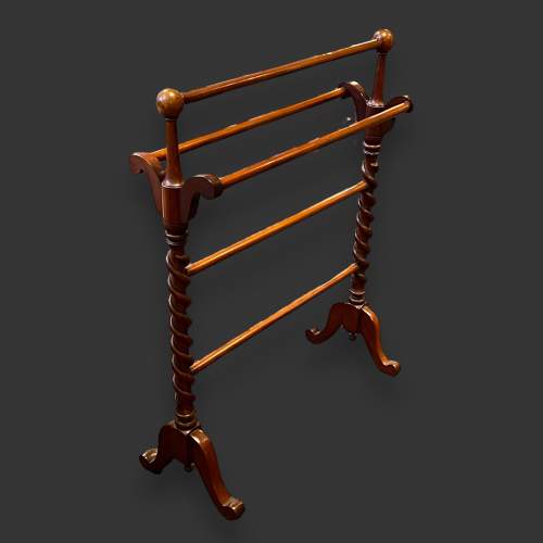 Fine Quality 19th Century Mahogany Towel Rail image-1