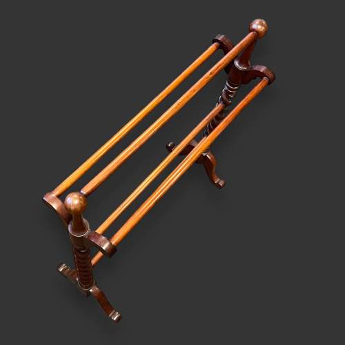 Fine Quality 19th Century Mahogany Towel Rail image-2