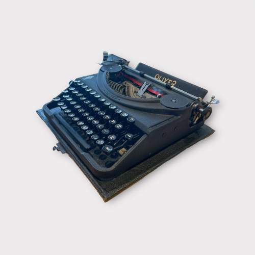 A Vintage Oliver Portable Typewriter image-3