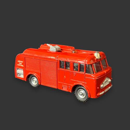 Dinky Toys 276 Airport Fire Tender with Flashing Light image-2