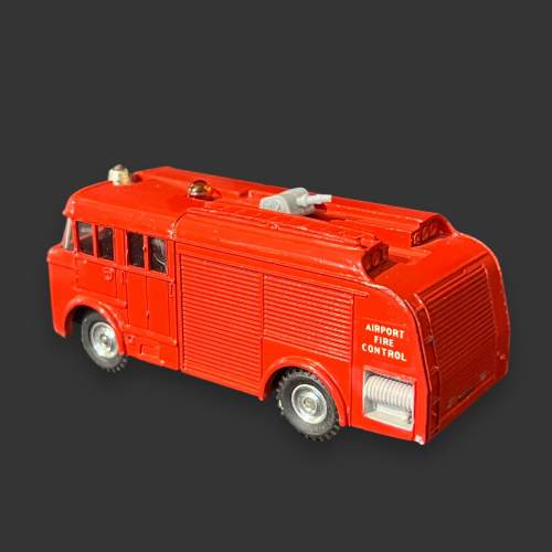 Dinky Toys 276 Airport Fire Tender with Flashing Light image-3