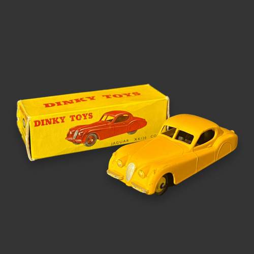 Dinky Toys Jaguar XK120 Coupe image-1