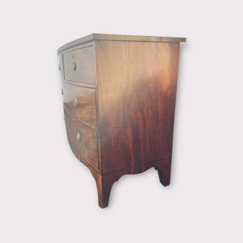 18th Century Georgian Mahogany Bow Front Chest image-5