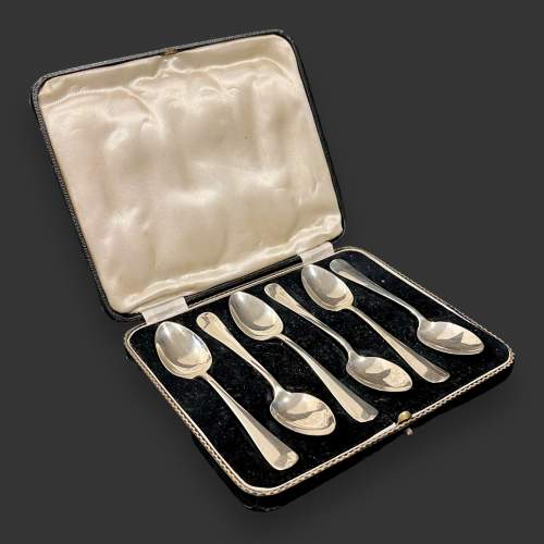 Cased Set of Six Silver Tea Spoons image-1