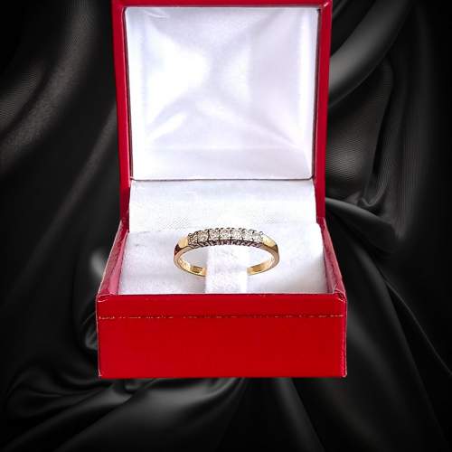 18ct Gold 0.25ct Diamond Ring image-6