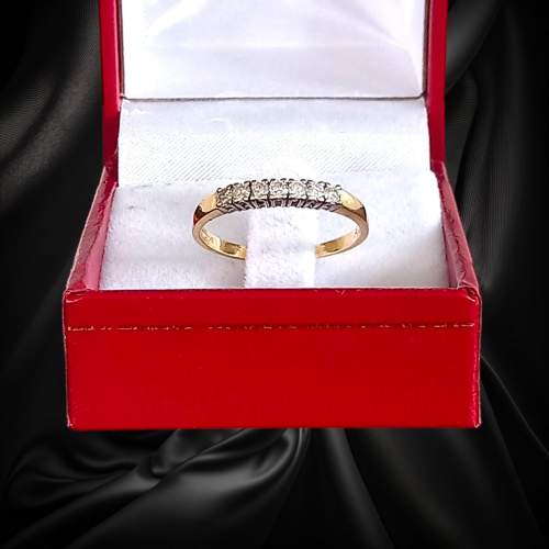 18ct Gold 0.25ct Diamond Ring image-2