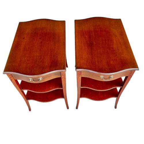 Pair of Mahogany Lamp Tables image-3