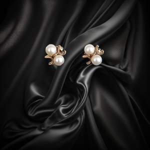 14ct Gold Pearl Bug Earrings