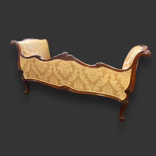 Victorian Walnut Serpentine Shaped Settee image-5