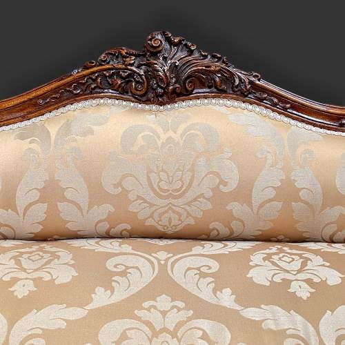 Victorian Walnut Serpentine Shaped Settee image-6