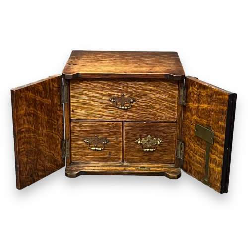 Unusual Edwardian Oak Three Drawer Cabinet in the form of a Safe image-3