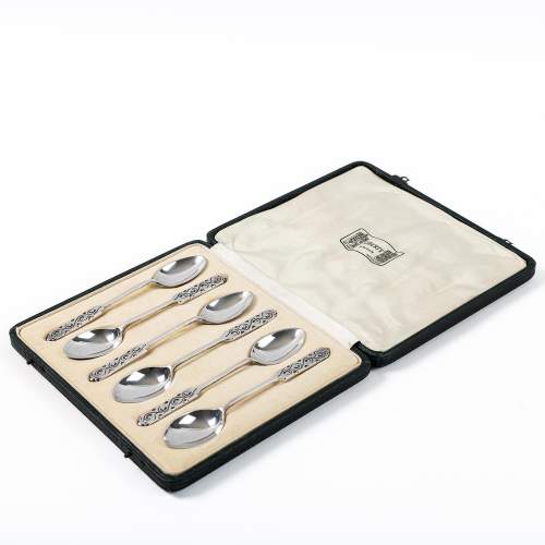 Boxed Set of Art Deco Liberty & Co Silver Teaspoons image-2