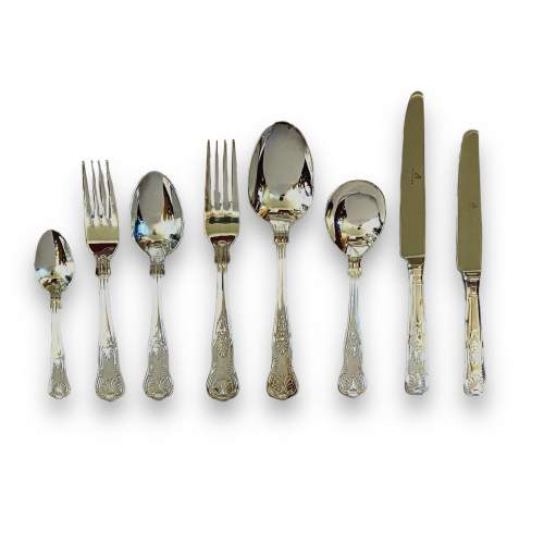 Viners Embassy Kings Royale Canteen of Cutlery image-5