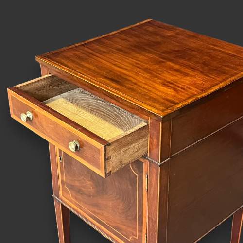 Edwardian Mahogany Bedside Cabinet image-5