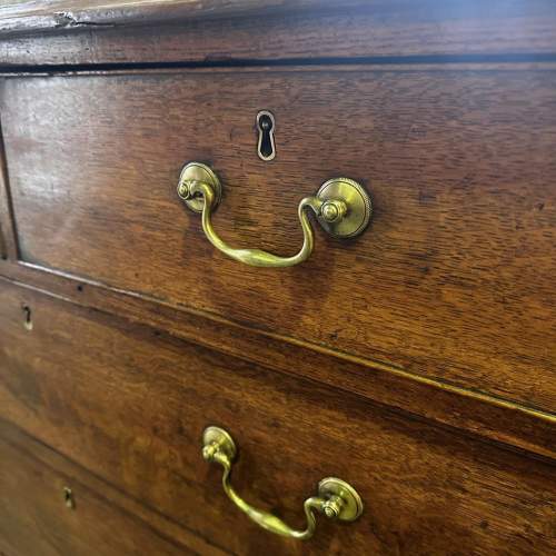 Georgian Oak Chest of Drawers image-5