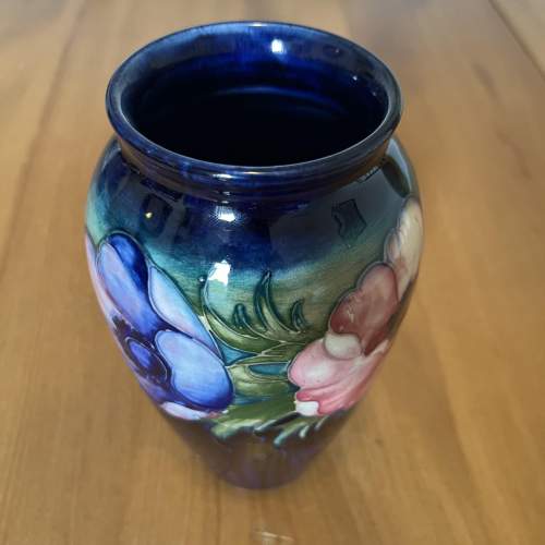 Moorcroft Anemone 1940s Signed Vase image-4