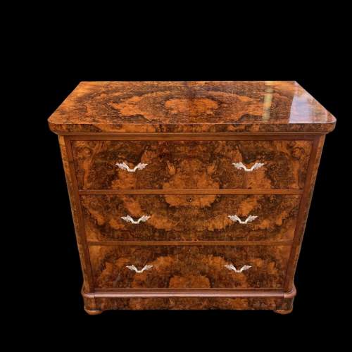 A Superb Quality Victorian Period Burr Walnut Chest of Drawers image-6