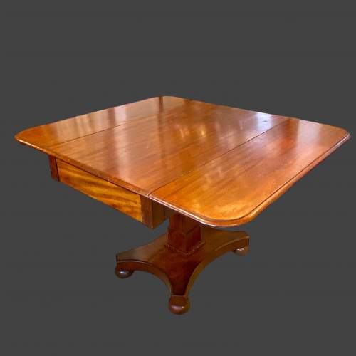 Regency Period Mahogany Pembroke Table image-3