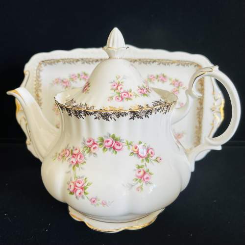 A Royal Albert Dimity Rose Tea Set image-4