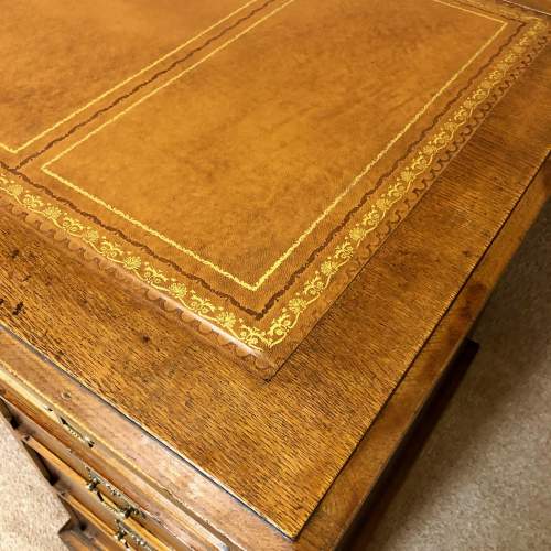 19th Century Oak 3 Piece Pedestal Desk image-2