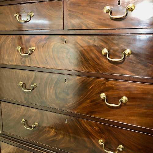 Early 19th Century Mahogany And Simulated Walnut Chest On Chest image-2