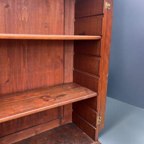 A Georgian Mahogany Bookcase on Stand image-5