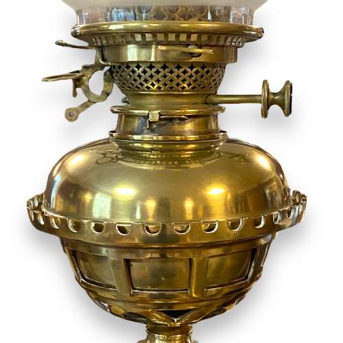 Fine 19th Century Pugin Style Brass Oil Lamp image-3