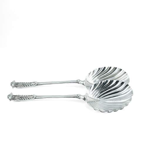 Attractive Cased Pair of Antique Silver Serving Spoons image-2