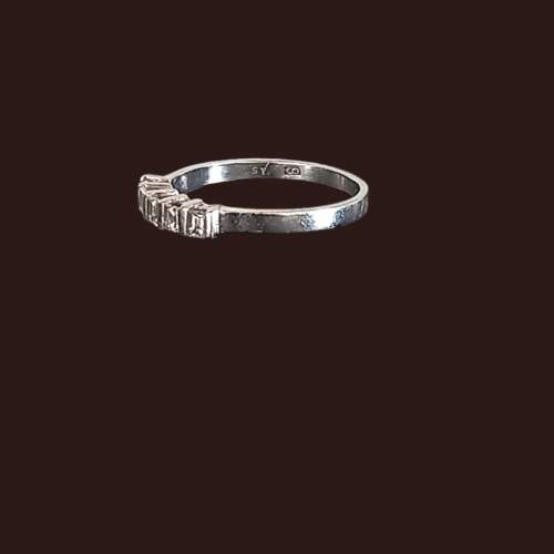 Platinum 0.35ct  Diamond Ring. London 1982 image-5